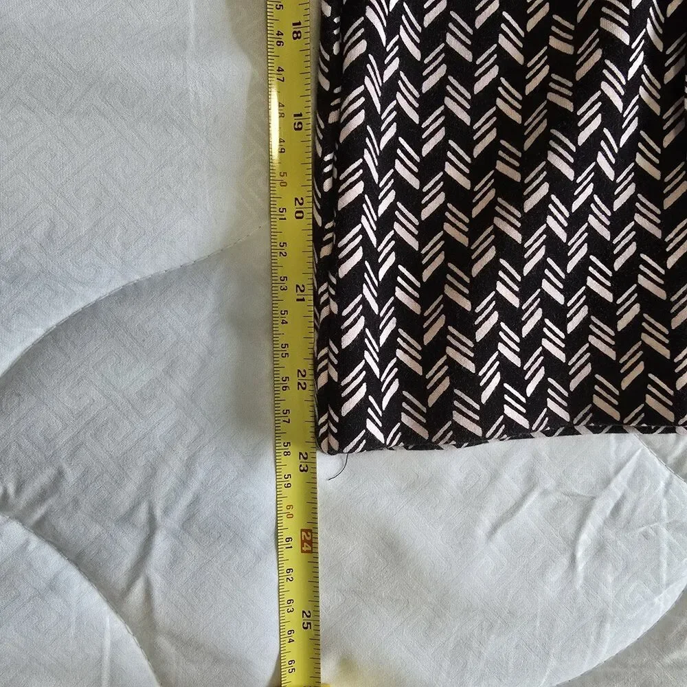 Maeve Black & Pink Geometric Cropped Pants